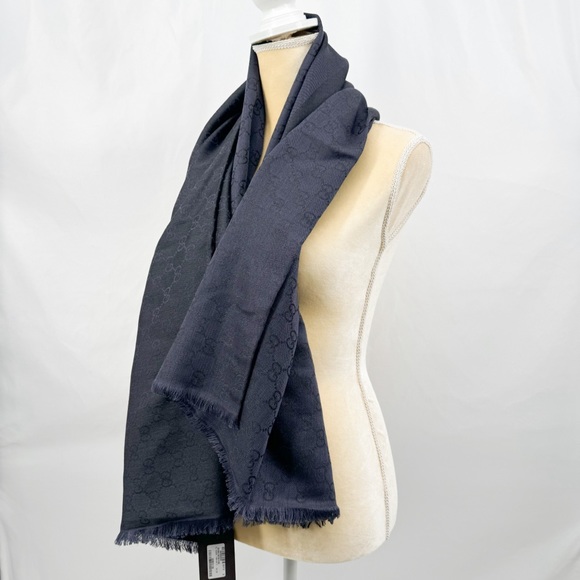 GUCCI scarf shawl GG Guccissima 140x140 cm wool silk 281942 Navy Black - Picture 3 of 16